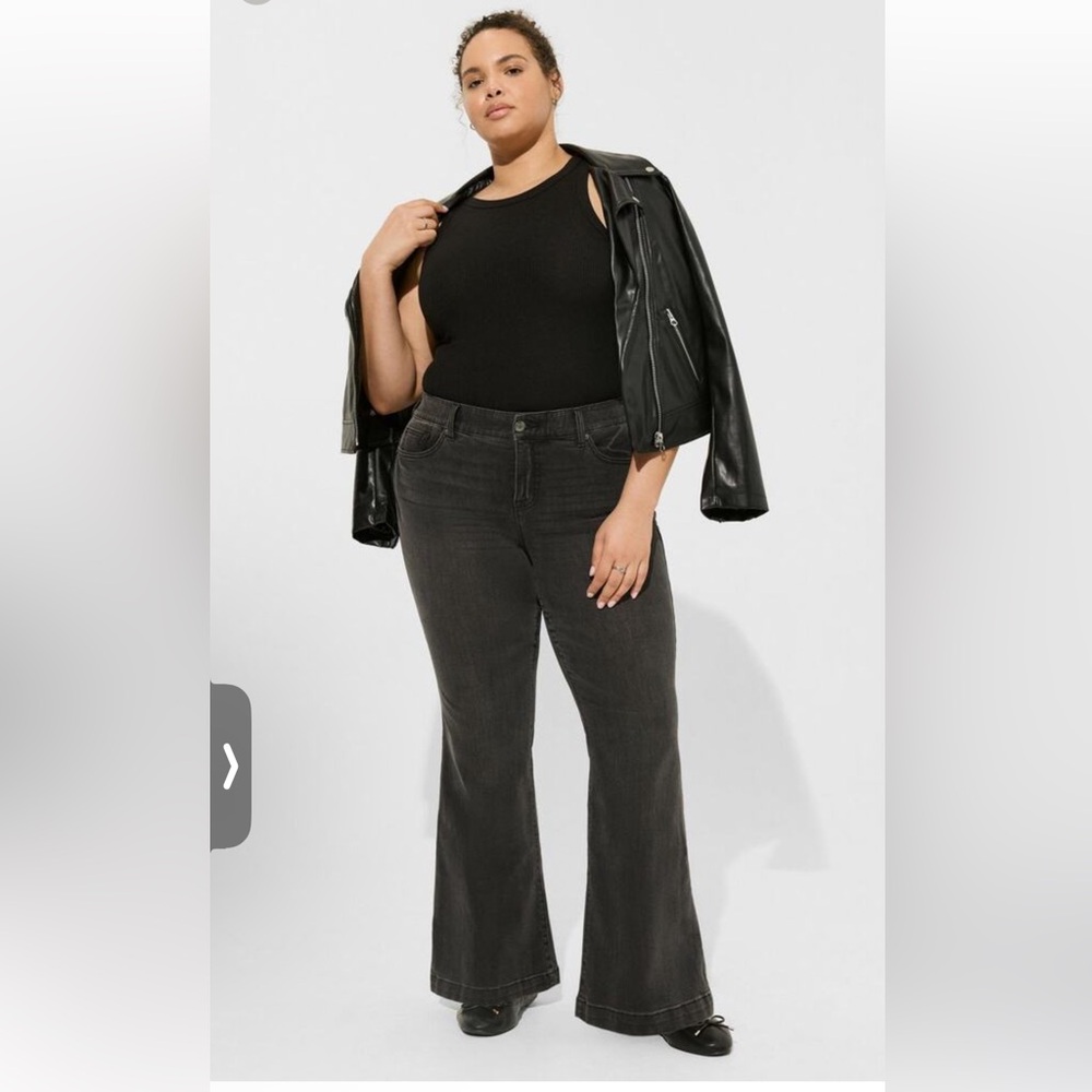 Torrid Bombshell Flare Premium Stretch Jeans - Black Size 20T